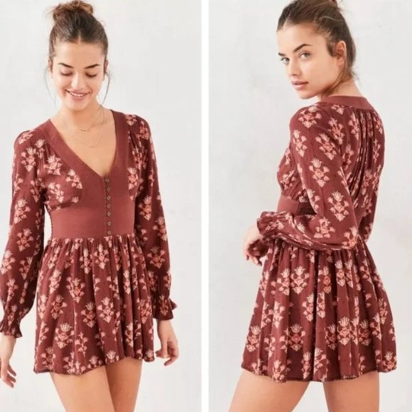 Urban Outfitters Pia Long- Sleeve Button- Waist Ecote Boho Romper | Size Medium - Picture 4 of 4